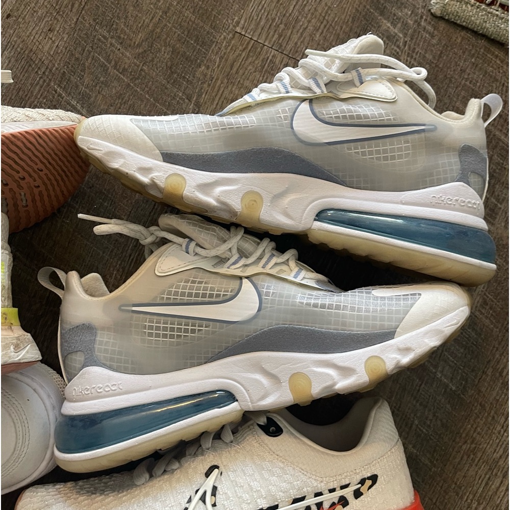 nike air max 270 react in dusty blue